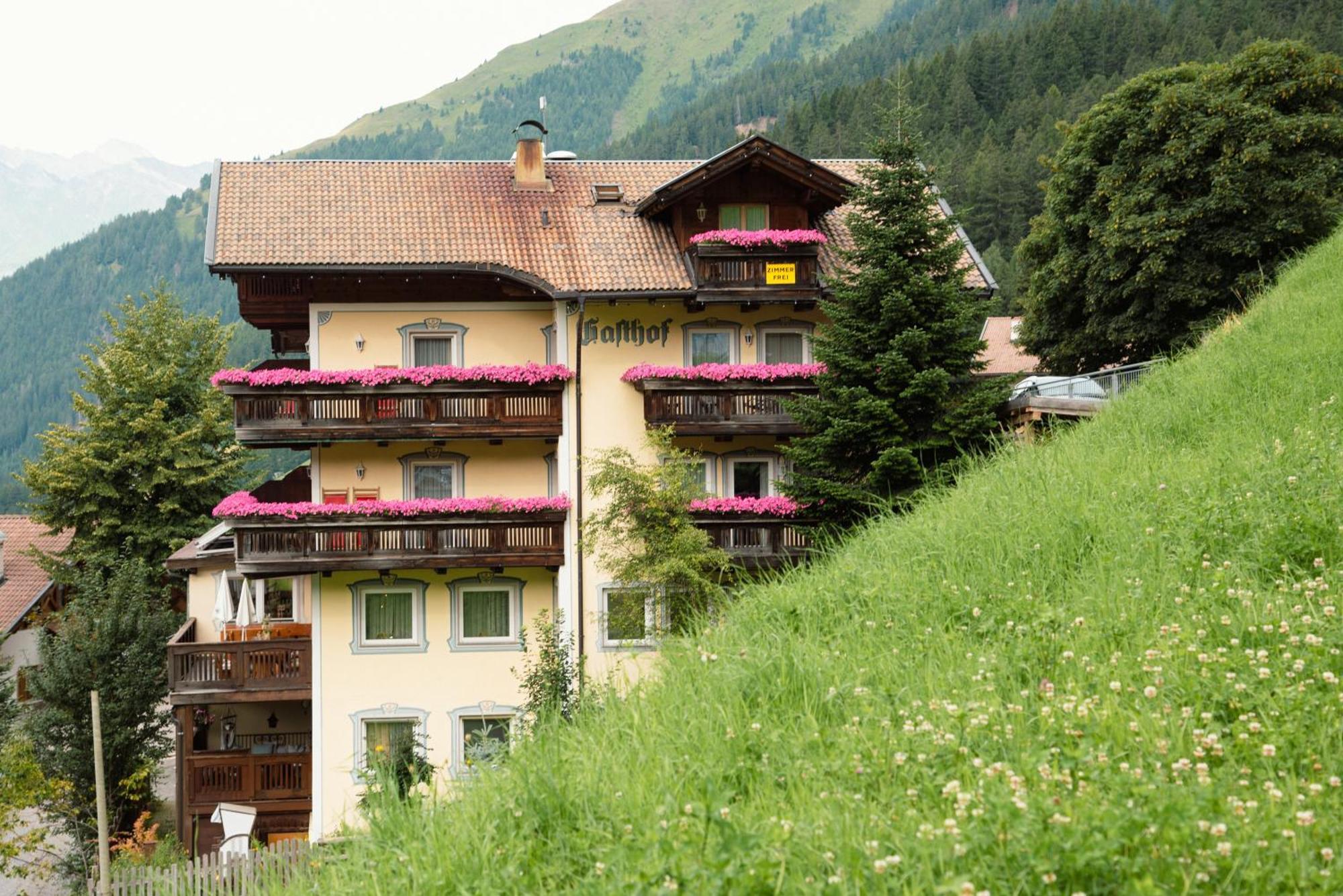 Gasthof Innerwalten San Leonhard in Passeier Exteriör bild
